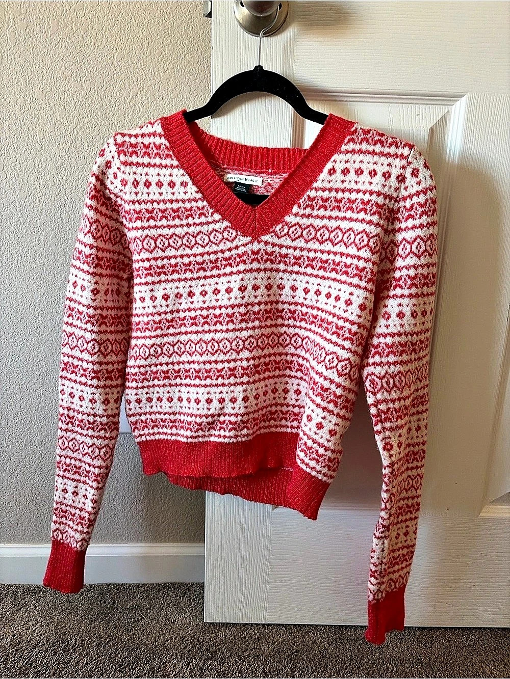 American Eagle Fair Isle Geometric Sweater in Red & White Size Small